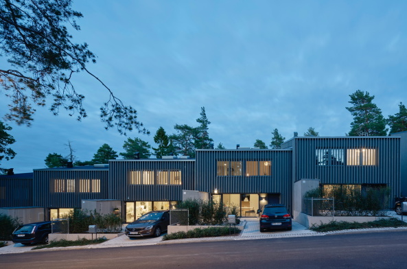 ke E:son Lindman, Baunetz, Baunetz-Meldung, Architektur, srchitecture, Modet, Arklab, Stockholm, Reihenhuser, row houses, housing, scandinavia, scandinavian, swedish, sweden, holz, wood, grau, grey, Erik Wallin Bygg