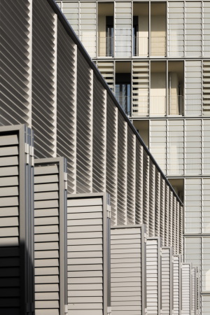 Fernando Guerra, Marco Cappelletti, Labics, rom, roma, Hines, Parsitalia, bus depot, bus, garage, konversion, italien, italia, neubau, struktut, block, stadt, bro, wohnen, wohnungsbau, einzelhandel, stahl, metall, fassade, rundsttzen, sttzen, auskragung, alt, italiensche stadt, berbaut, ufo, wohnungen, appartements, rampen, treppe, platz, ffentlicher raum