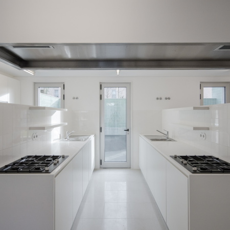 Casa Acreditar Porto, Porto IPO, onkologisches Zentrum, atelier do cardoso . arquitectos, Spende, Donation, portugiesische Hersteller, Hohlraum, patio, garten, Wohnen, jugendliche Patienten, sorgf�ltige Architektur, Portugal, Porto