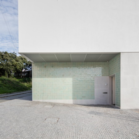 Casa Acreditar Porto, Porto IPO, onkologisches Zentrum, atelier do cardoso . arquitectos, Spende, Donation, portugiesische Hersteller, Hohlraum, patio, garten, Wohnen, jugendliche Patienten, sorgfltige Architektur, Portugal, Porto