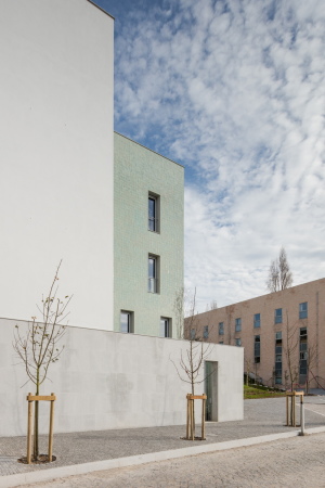 Casa Acreditar Porto, Porto IPO, onkologisches Zentrum, atelier do cardoso . arquitectos, Spende, Donation, portugiesische Hersteller, Hohlraum, patio, garten, Wohnen, jugendliche Patienten, sorgf�ltige Architektur, Portugal, Porto