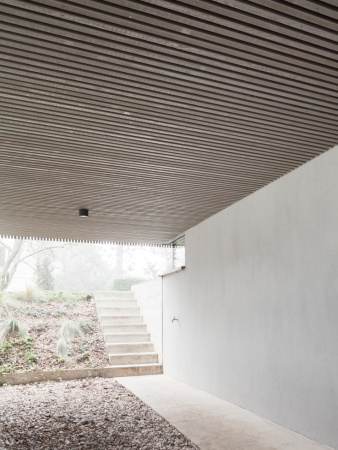 Schnepp Renou, Karawitz, Baunetz, Meldung, Architektur, architecture, Paris, banlieu, Marly-le-Roi, Einfamilienhaus, Passivhaus, single family house, Milena Karanesheva, Mischa Witzmann, Holzverkleidung, Holzfassade, wood, Maison Bambou