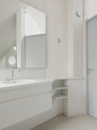 Schnepp Renou, Karawitz, Baunetz, Meldung, Architektur, architecture, Paris, banlieu, Marly-le-Roi, Einfamilienhaus, Passivhaus, single family house, Milena Karanesheva, Mischa Witzmann, Holzverkleidung, Holzfassade, wood, Maison Bambou