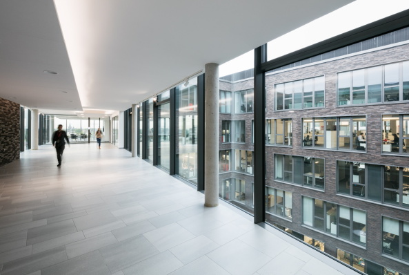 Baunetz, Meldung, Architektur, architecture, Ratingen, Mitsubishi, headquarter, Zentrale, Deutschlandzentrale, Bro, office, corporate architecture, Kresings, HG Esch, Leed Award
