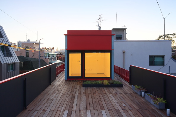 Korea, Seoul, Brohaus, KYWC, kywc architects, Office building, Stahlstruktur, stahl, steel, Rot, Red, Kim Jae-Kyeong, Statik, Mikroarchitektur, Microarchitecture, Mikrokosmos Soyul, micro-cosmos soyul, Kim Seung-Hoy, Yongsan-gu, Huam-dong