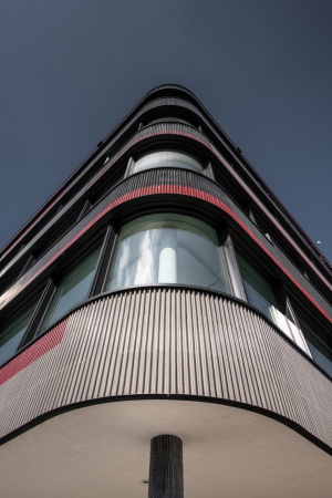 Baunetz, Meldung, Architektur, architecture, Marazzi, Paul, 3M, Langenthal, Bern, Firmenzentrale, Bro, Fassade, Keramikfassade, Keramik, Fliesen, tiles, facade, ceramics, office, headquarter, office building, Rob Lewis, Ben Zurbriggen