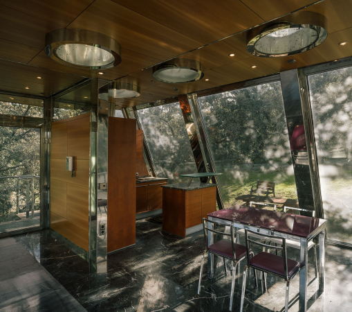 Pavillon, Hidden Pavilion, penelas architects, madrid, las Rozas, Wasserfall, Eichenwald, gerosteter Stahl, Vollverglasung, Transparenz, Lichtkamin, Spindeltreppe, Dachterrasse, Miguel de Guzm�n