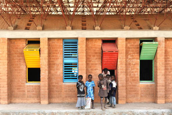 Erweiterung der Grundschule in Gando, 2008, Foto: Erik-Jan Ouwerkerk