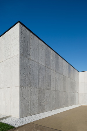 DIT pavilion, Ausstellungspavillon, Moskua, Russland, 2016, Architecture bureau WALL, Wall Moskau, Moscow Information Technology Department, VDNH, Smart City, Beton, Monolith, Kubus, Relief, Struktur, Brutalismus