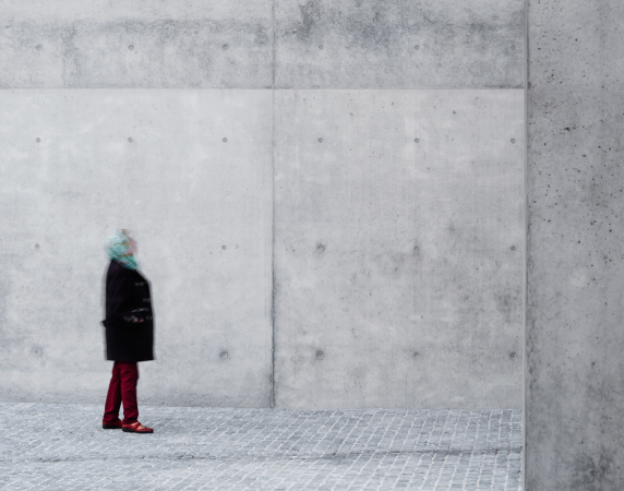 bank, neubau, beton, sichtbeton, schweiz, lugano, Stabio, s�dschweiz, italien, bankfiliale, repr�sentation, organisch, fensterband, montemurro, aguiar, architects, architekten, bahn, bahnhof, kleinstadt, stadt, �fentlich, veranstaltung, venue, reiffeisen, reiffeisenbank, simone bossi