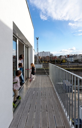 Paris, Dietmar Feichtinger Architectes, Sozialer Wohnungsbau, Rue Castagnary, 15. Arrondissement, social housing, 1016, Metall, Lamellen, Frankreich