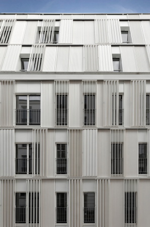 Paris, Dietmar Feichtinger Architectes, Sozialer Wohnungsbau, Rue Castagnary, 15. Arrondissement, social housing, 1016, Metall, Lamellen, Frankreich