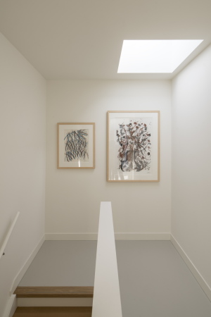 MVRDV. Villa, Rotterdam, glasierter Ziegel, glass, Glas, glazed, brickstone, creamy, cremig, Ossip van Duivenbode, fluid, curved, courtyard, Hof, Kurvig, Glas, Selbstversorger