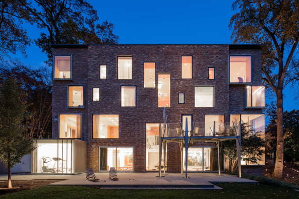 Baunetz, Meldung, Architektur, architecture, Rock Creek House, NADAAA, Washington, USA, Amerika, John Horner, residential, Wohnhaus, Umbau, renovation, brick, Ziegel, Backstein, bimorph, organic, organisch, Interior Design, Interieur, Multiplex, plywood, Holz, wood, Nader Tehrani, Katherine Faulkner