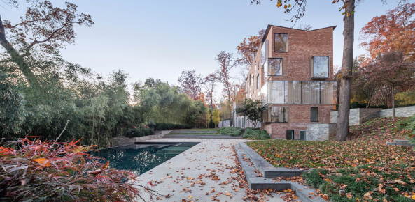 Baunetz, Meldung, Architektur, architecture, Rock Creek House, NADAAA, Washington, USA, Amerika, John Horner, residential, Wohnhaus, Umbau, renovation, brick, Ziegel, Backstein, bimorph, organic, organisch, Interior Design, Interieur, Multiplex, plywood, Holz, wood, Nader Tehrani, Katherine Faulkner