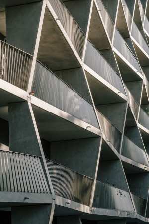 Architektur, Baunetz, Meldung, News, Architecture, Jolimont, NOMOS, Schweiz, Swiss, Genf, Geneva, Wohnungsbau, Wohnhaus, Haus, House, Apartmenthouse, Gartenstadt, Grn, Villa, Stadtvilla, Terrasse, BIenenstock, hive, Eisengelnde, Betonmodul, Fertigteil, Fassade, Animierung, Facettierte Fassade, Transparenz, Lichtspiel, Bodentiefe fenster, Wohnungstypen, zweiseitige belichtung, Auenterrasse, Garten, Gebude-villa, Building-villa, Imagen Subliminal, Miguel de Guzmn