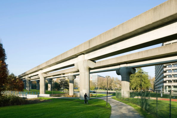 Sanierung, NL Architects, Bijlmermeer, Mies van der Rohe Award, Kleiburg, CIAM, Charta von Athen, Amsterdam Zuidost, Fop Ottenhof, Siegfried Nassuth, XVW Architectuur, DIY, Selbstausbau, Nachkriegsmoderne, Waschbeton, de FLAT, Stijn Poelstra, Marcel van der Burg