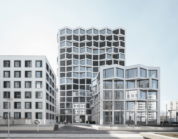 Baunetz, Meldung, Architektur, Architecture, Mnchen, Hirschgarten, Deutschland, Germany, Munich, Brigida Gonzalez, Allmann Sattler Wappner, Friends, sharing, Wohnhochhaus, Erker, Fassade, Raster, wei, white, residential, high rise, living, kitchen lounge, Dachterrasse, Friedenheimer Brcke, Birketweg