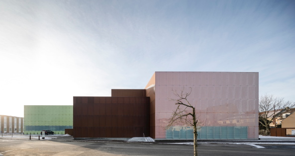 Vendsyssel Theatre, Hj�rring, Theater, 2017, Neubau, Fertigstellung, Schmidt Hammer Lassen, SHL, Fassade, Glas, bunt, pastell, Music hall, Black Box, Rehearsal hall, Musik, Auditorium, Kopenhagen, Gade & Mortensen Akustik A/S AIX Arkitekter AB, Filippa Berglund, scenography, architect maa, Arkitekfirmaet Finn �stergaard A/S, Adam M�rk