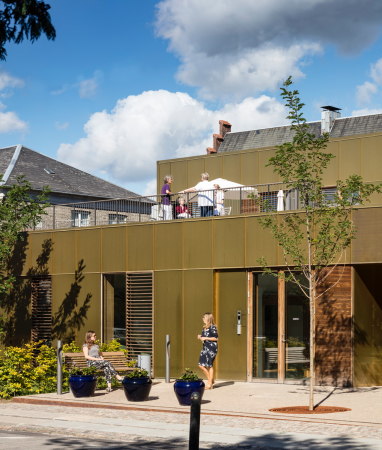 dam Mrk, nord, mork, architects, architecture, architektur, gold, golden, fassade, vorhang, hospit, kopenhagen, copenhagen, neubau, krankenhaus, gesundheitsarchitektur, gesundheit, sterben, tod, letzte reise, holz, rund, innenhof, dachgarten, dachterrasse, dnemark, dnisch, danish