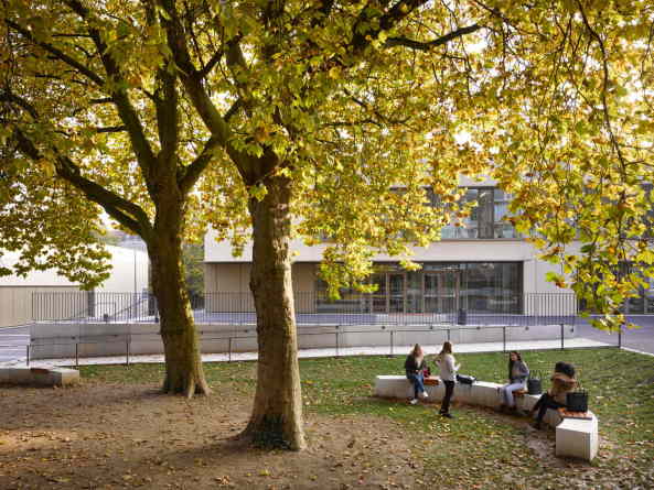 Baunetz, Meldung, Architektur, Schulbau, Umbau, Anbau, Erweiterung, Schulerweiterung, Paul Michael Pielen, Kresings Mnster, Aachen, 4. Gesamtschule Aachen, Sandkaul, Nachkriegsmoderne, Kresings Architektur