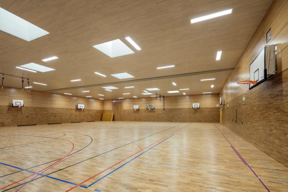 Gerhard Hagen, Baunetz, Meldung, Architektur, architecture, Peeck.Daam, Bamberg, Mnchen, Bayern, Bavria, Deutschland, Germany, Munich, Erzbistum, Schule, school, Gymnasium, Realschule, Turnhalle, unterirdisch, Maria Ward, Maria-Ward-Schulen, Erweiterung, Bauen im Bestand, Altstadt, historic city, Kreuzgang, Hof, courtyard