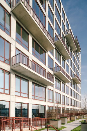 baunetz, architektur, architecture, meldung, news, wohnhaus, living house, house, apartment, wohnungsbau, wohnung, stuido, new yprk, USA, amerika, long island city, queens, MoMA PS1, gentrifizierung, wohnungsmarkt, immobilienmarkt, kunst, kunstszene, kunstinstitution, artdistrict, NY, New york city, jackson avenue, mietshaus, 2222 jackson, ODA new york, ODA, mietwohnung, bebauungsvorschrift, zoning regulations, matrix, gitter, zellen, pixel, flexibilit�t, struktur, korridor, modular, wohnungstyp, auskragung, etagenwohnung, balkon, terrasse, dachterrasse, gemeinschaftsraum, lobby, atrium, manhattan, au�enfl�che, vertical villige, imagen subliminal, miguel de Guzm�n, pavel bendov