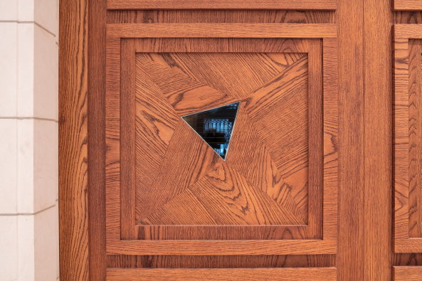 Bezuidenhoutseweg 30, KAAN Architecten, Neubau, Umbau, Fertigstellung, transformation, new building, office, Braaksma & Roos Architectenbureau, Holz, Stein, Leder, drehbare Fenster, Mosaik, Innenhof, Niderlande, 2017, Public Private Partnership, Baunetz, Baunetz-Meldung, Architektur, Architekt, architect, architecture, Architekt gesucht, Meldungen, architecture-news, Architektur Deutschland, deutsche Architekten, german architecture, young architects