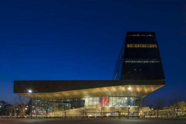 Baunetz, Architektur, Meldungen, Projekte, Seoul, S�dkorea, Goyang, Hyundai Motorstudio, Delugan Meissl, DMAA, Autohaus, Modern Premium, Autohaus, Showroom, Global Dealership Space Identity, modular, Markenzentrum, Themenpark