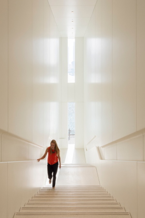 Apple Dubai, Mall, kinetic Art, Forster + Partners, Fertigstellung, Burj Khalifa, Erffnung, kinetische Kunst, 2017, Vereinigte Arabische Emirate, Solarflgel, Solar Wings, Mashrabiya, Fugngerzone,