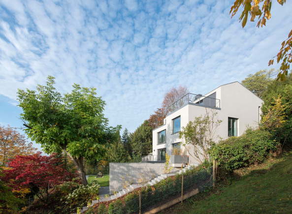 Baunetz, Baunetz-Meldung, Architektur, Architekt, architect, architecture, Architekt gesucht, Meldungen, architecture-news, Architektur Deutschland, deutsche Architekten, german architecture, young architects, Fertigstellung, Neubau, Umbau, Stuttgart, 2017, germany, Bottega Erhardt Architekten, Luxuswohnen am Hang, Wohnhaus, Wohnungsbau, Sanierung, Renovierung, Haus H, Stuttgarter Sden, Rckbau