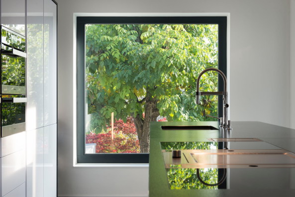 Baunetz, Baunetz-Meldung, Architektur, Architekt, architect, architecture, Architekt gesucht, Meldungen, architecture-news, Architektur Deutschland, deutsche Architekten, german architecture, young architects, Fertigstellung, Neubau, Umbau, Stuttgart, 2017, germany, Bottega Erhardt Architekten, Luxuswohnen am Hang, Wohnhaus, Wohnungsbau, Sanierung, Renovierung, Haus H, Stuttgarter Sden, Rckbau