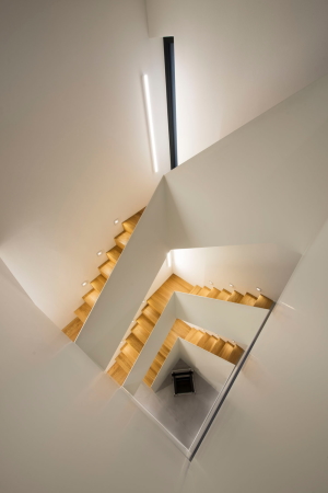 Baunetz, Baunetz-Meldung, Architektur, Architekt, architect, architecture, Architekt gesucht, Meldungen, architecture-news, Architektur Deutschland, deutsche Architekten, german architecture, young architects, Fertigstellung, Neubau, Umbau, Stuttgart, 2017, germany, Bottega Erhardt Architekten, Luxuswohnen am Hang, Wohnhaus, Wohnungsbau, Sanierung, Renovierung, Haus H, Stuttgarter Sden, Rckbau