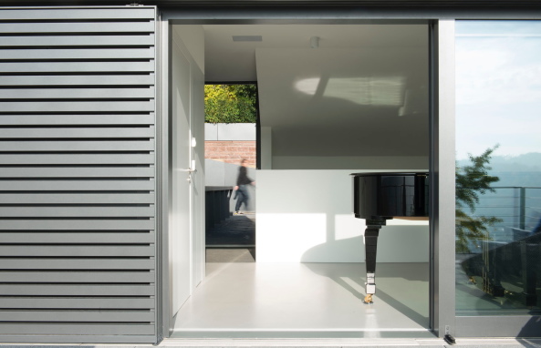 Baunetz, Baunetz-Meldung, Architektur, Architekt, architect, architecture, Architekt gesucht, Meldungen, architecture-news, Architektur Deutschland, deutsche Architekten, german architecture, young architects, Fertigstellung, Neubau, Umbau, Stuttgart, 2017, germany, Bottega Erhardt Architekten, Luxuswohnen am Hang, Wohnhaus, Wohnungsbau, Sanierung, Renovierung, Haus H, Stuttgarter Sden, Rckbau