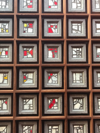 Baunetz, Meldung, Architektur, Egon Eiermann, Breitscheidplatz, Berlin, Berlin West, das Tor zur Welt, Westberlin, Kaiser-Wilhelm-Gedchtnis-Kirche, Kaiser-Wilhelm-Gedchtnis Kirche, Restaurieung, Sanierung, Erffnung, Wstenrot-Stiftung, Zoologischer Garten, Bahnhf Zoo, Lippenstift und Puderdose, Puderdose, 1960er Jahre Architektur, Thomas Wolf, Katrin Lompscher, Mahnmal des Zweiten Weltkriegs, Kriegsruine, Nachkriegsmoderne