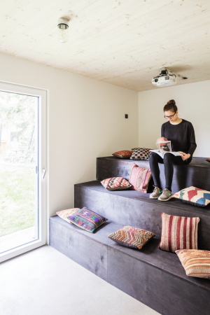 Baunetz, Meldungen, Halb vier, Architektur, Berlin, SEHW Architektur, Moabit, Berlin Moabit, Remise, Hinterhof, Holzbau, Shared Living, Geteiltes Wohnen, fnf Geschosse, Schottenbauweise, Schottenbau, Holz-Massiv-Elemente, Philipp Obkircher