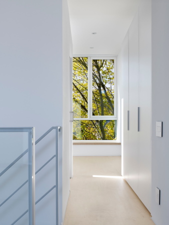 Baunetz, Meldung, Architektur, architecture, Kanada, Toronto, Aleph-Bau, Tom Arban, Kunaal Mohan, Reihenhaus, row house, Umbau, renovation, extension, Erweiterung, 12 Tacoma Avenue, Aluminium, Verkleidung, cladding, Einfamilienhaus, town house, Bauen im Bestand