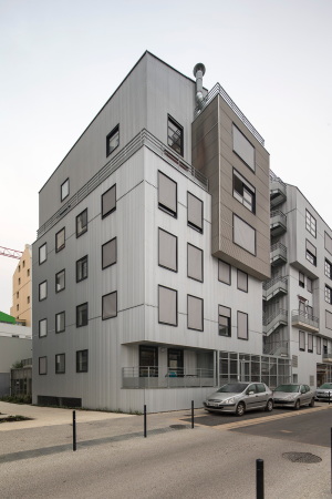 Beckmann, NThp, Philippe Rizzotti, Olivier Amsellem, Sozialwohnungsbau, Frankreich, France, french, social housing, apartments, Fassade, facade, cladding, metal, Wellblech, Bassins de flot, Bordeaux, Aufwertung, gentrification