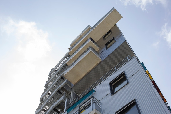 Beckmann, N�Th�p�, Philippe Rizzotti, Olivier Amsellem, Sozialwohnungsbau, Frankreich, France, french, social housing, apartments, Fassade, facade, cladding, metal, Wellblech, Bassins de flot, Bordeaux, Aufwertung, gentrification