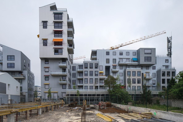 Beckmann, NThp, Philippe Rizzotti, Olivier Amsellem, Sozialwohnungsbau, Frankreich, France, french, social housing, apartments, Fassade, facade, cladding, metal, Wellblech, Bassins de flot, Bordeaux, Aufwertung, gentrification