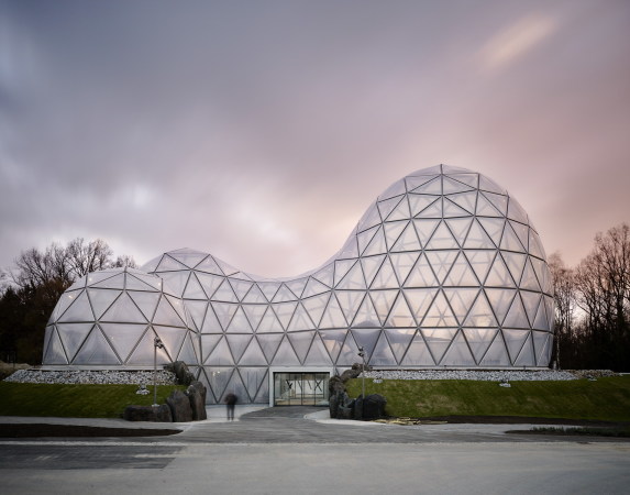 Saurierpark in Sachsen erh�lt neues Empfangsgeb�ude