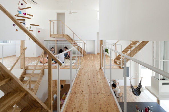 baunetz, architektur, architecture, vitra, dsign museum, basel, wohnen, kollektiv wohnen, bauen, together, new architecture of the collective, neue architektur der gemeinschaft, ausstellung, exibition, wohnmodelle, wohnideale, weil am rhein, andreas ruby, angelika fritz, kieran long, daniel niggli, em2n, pier vittorio aureli