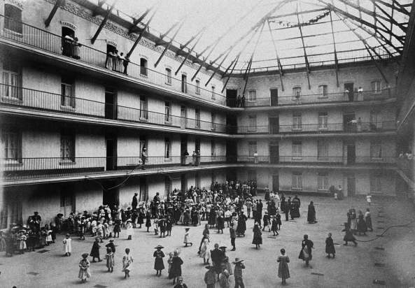 baunetz, architektur, architecture, vitra, dsign museum, basel, wohnen, kollektiv wohnen, bauen, together, new architecture of the collective, neue architektur der gemeinschaft, ausstellung, exibition, wohnmodelle, wohnideale, weil am rhein, andreas ruby, angelika fritz, kieran long, daniel niggli, em2n, pier vittorio aureli