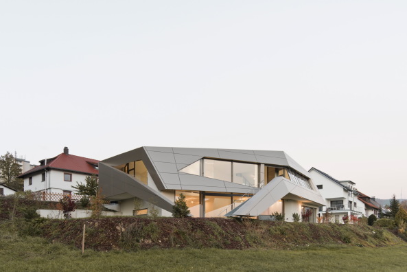 Aalen, Wohnhaus, Kayser Architekten, ad2 Architekten, 2017, Aluminium-Fassade