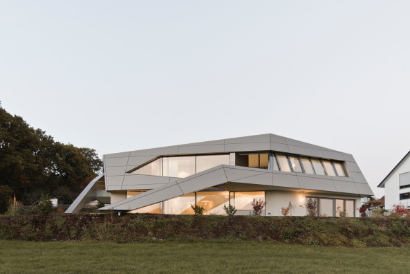 Aalen, Wohnhaus, Kayser Architekten, ad2 Architekten, 2017, Aluminium-Fassade