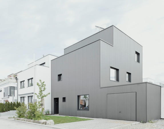 Baunetz, Meldung, Architektur, Architecture, Deutschland, Waiblingen, An den Remstalquellen, Brigida Gonzalez, Birk Heilmeyer und Frenzel, Einfamilienhaus, Wohnhaus, neubau, Wellbech, Budget, Beinstein, Schlsselbau