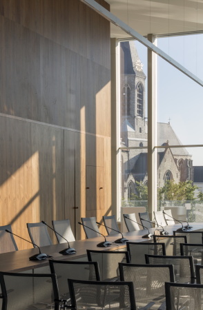Baunetz, Meldung, news, Architektur, architecture, town hall, building, administrative center, Verwaltungsbau, Rathaus, Deinze, Belgien, Zentrum, Tony Fretton Architects, Belgium, London, Tony Fretton, Jim McKinney, Peter Cook