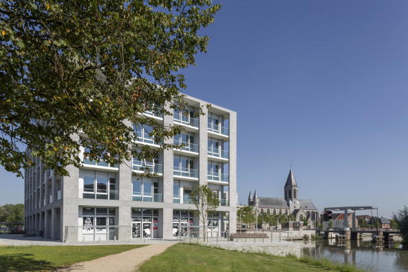 Baunetz, Meldung, news, Architektur, architecture, town hall, building, administrative center, Verwaltungsbau, Rathaus, Deinze, Belgien, Zentrum, Tony Fretton Architects, Belgium, London, Tony Fretton, Jim McKinney, Peter Cook