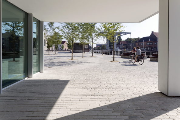 Baunetz, Meldung, news, Architektur, architecture, town hall, building, administrative center, Verwaltungsbau, Rathaus, Deinze, Belgien, Zentrum, Tony Fretton Architects, Belgium, London, Tony Fretton, Jim McKinney, Peter Cook