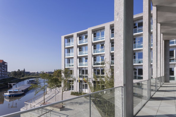 Baunetz, Meldung, news, Architektur, architecture, town hall, building, administrative center, Verwaltungsbau, Rathaus, Deinze, Belgien, Zentrum, Tony Fretton Architects, Belgium, London, Tony Fretton, Jim McKinney, Peter Cook